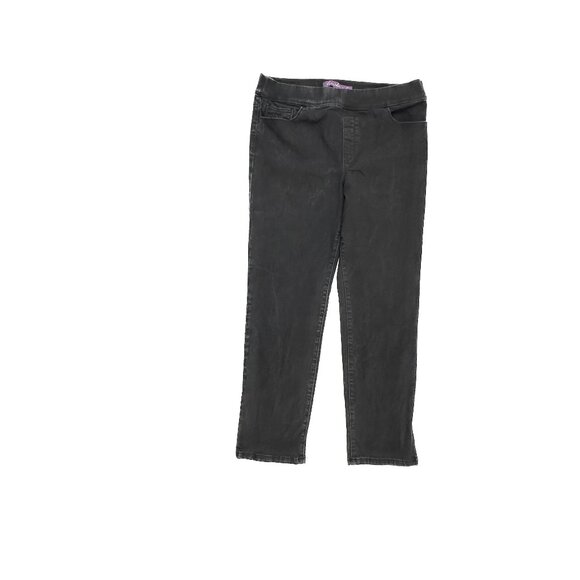 Gloria Vanderbilt Denim - Gloria Vanderbilt Amanda Pull On Women's size 12P Black Denim jeans